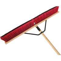 Balai-brosse &agrave; manche renforc&eacute;, 36", Moyen, Soies PVC R.M.G. Prévention