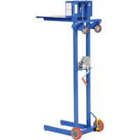 Empileur &agrave; plateforme, M&eacute;canisme Treuil manuel, Capacit&eacute; de 400 lb, Levage max de 58" R.M.G. Prévention