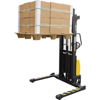 Gerbeur pour chariot &eacute;l&eacute;vateur, Fonctionnement &eacute;lectrique, Capacit&eacute; 2000 lb, Lev&eacute;e max 63" R.M.G. Prévention