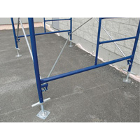 Accessoires pour &eacute;chafaudage - V&eacute;rin ajustable , V&eacute;rin ajustable, 24" la x 24" h R.M.G. Prévention