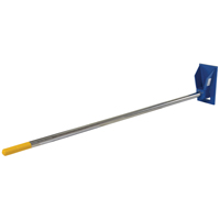 Fl&egrave;che de chariot &eacute;l&eacute;vateur pour tapis, 108-1/2" longueur, Install&eacute; sur tablier, Capacit&eacute; de 2500 lb R.M.G. Prévention