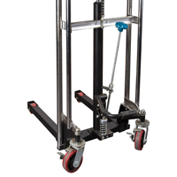 Gerbeur hydraulique &agrave; plateforme, M&eacute;canisme Pompe au pied, Capacit&eacute; de 880 lb, Levage max de 60" R.M.G. Prévention