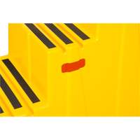 Escabeau industriel, 3 marches, 34-13/16" x 22-7/16" x Hauteur 28-1/2" R.M.G. Prévention