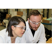 Lunettes de s&eacute;curit&eacute; s&eacute;rie Z1500, Lentille Transparent, Anti-&eacute;gratignures, R&eacute;pond ou surpasse la norme CSA Z94.3 R.M.G. Prévention