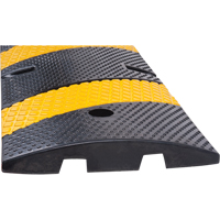 Speed Bump, Rubber, 6' L x 11-3/4" W x 2" H R.M.G. Prévention