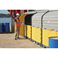 P16 Plus Ultra-Hard Top Spill Pallets sans drain, 250" lo x 79" la x 62" h, Capacit&eacute; de charge 9000 lb R.M.G. Prévention