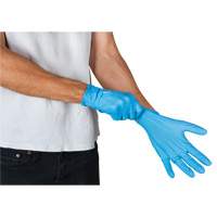 Vending Pack Disposable Gloves, Small, Nitrile, 4.5-mil, Powder-Free, Blue, Class 2 R.M.G. Prévention