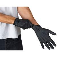 Vending Pack Disposable Gloves, Small, Nitrile, 5-mil, Powder-Free, Black, Class 2 R.M.G. Prévention