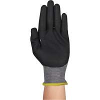 Gants r&eacute;sistants &agrave; la coupe HYFLEX 11-584, Taille 5/2T-petit, Calibre 21, Rev&ecirc;tement Mousse de nitrile, Enveloppe en PEHP/Intercept, ASTM ANSI niveau A6/EN 388 niveau F R.M.G. Prévention