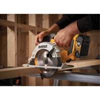 Max* Brushless Cordless Circular Saw Kit, 6-1/2", 20 V R.M.G. Prévention